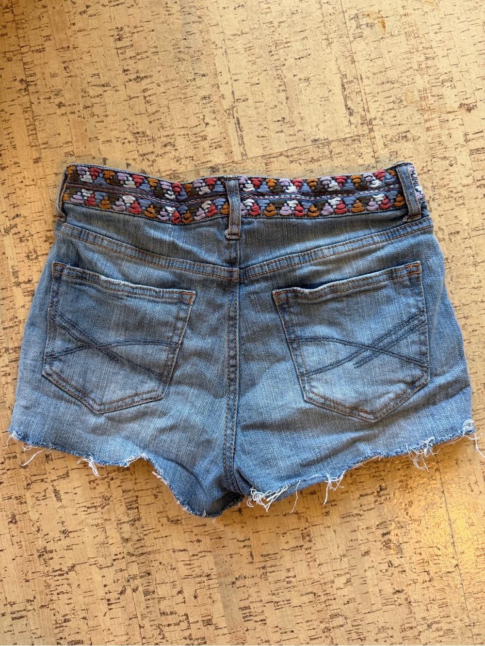 Aeropostale Embroidered High Waisted Denim Shorts Size 0